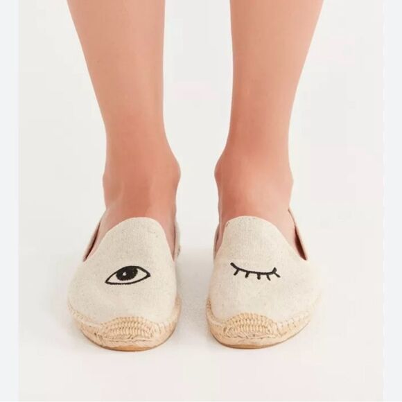 Soludos X Jason Polan Wink Embroidered Slipper Flat in Tan Canvas - Size 6 - Picture 2 of 8